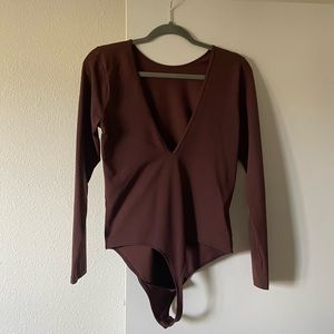 Abercrombie open back deep V bodysuit muted burgundy